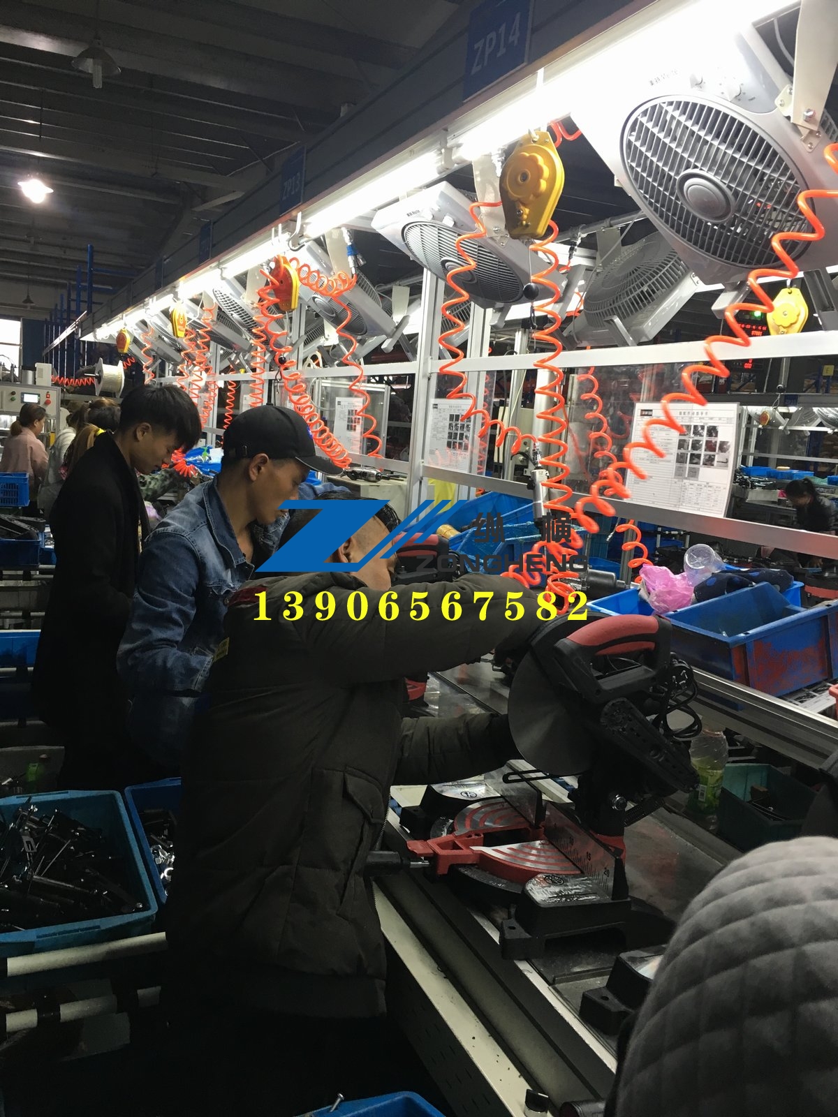 鋸鋁機(jī)流水線(xiàn).JPG